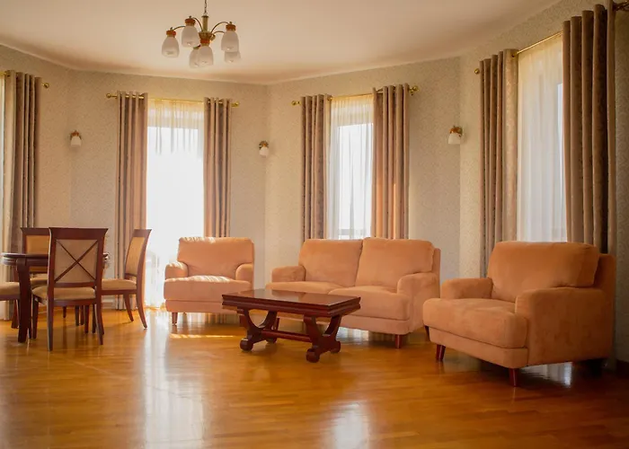 Latar Hotel Yerevan