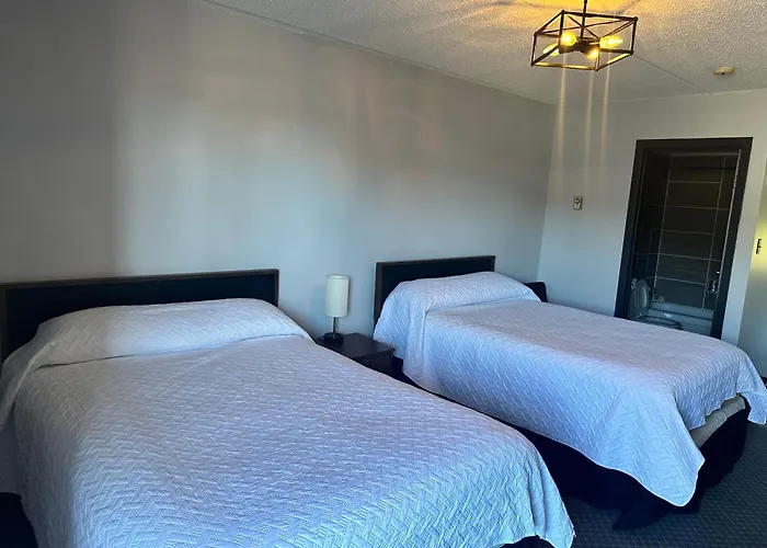 Travelodge By Wyndham Schreiber Ontario