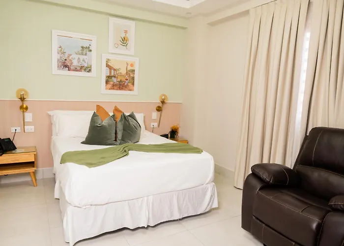 Hotel Stay Here Suites
