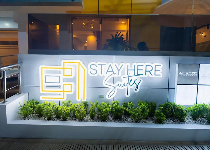 Hotel Stay Here Suites