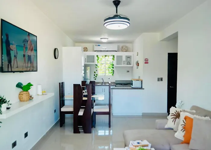 Serene Beach Apartment