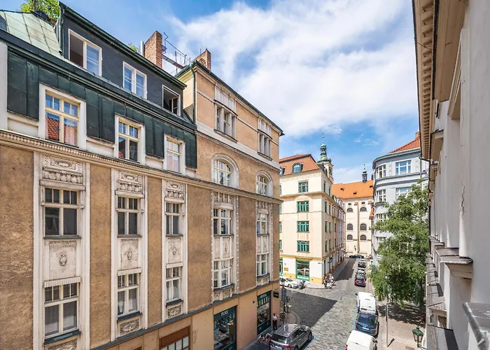 Golden Angel Suites By Adrez Prague