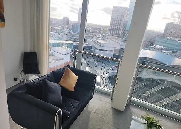 Cityscape Apartment In Birmingham With Self Checkin