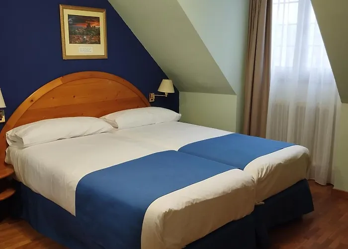 Hotel Covaleda Soria