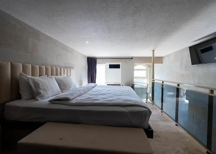 Be Still Alexa Smart Luxury Escape Adults Only
