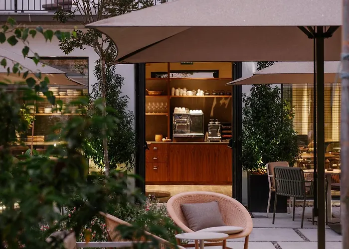 Hotel Rhin Garden