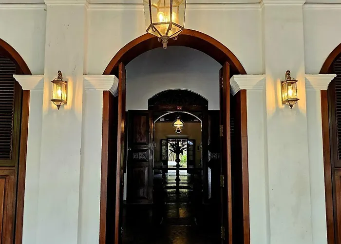 Nooit Gedacht Heritage Hotel (Original Dutch Governors House)