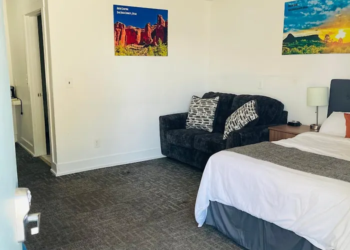 Blue Sage Inn&Suites