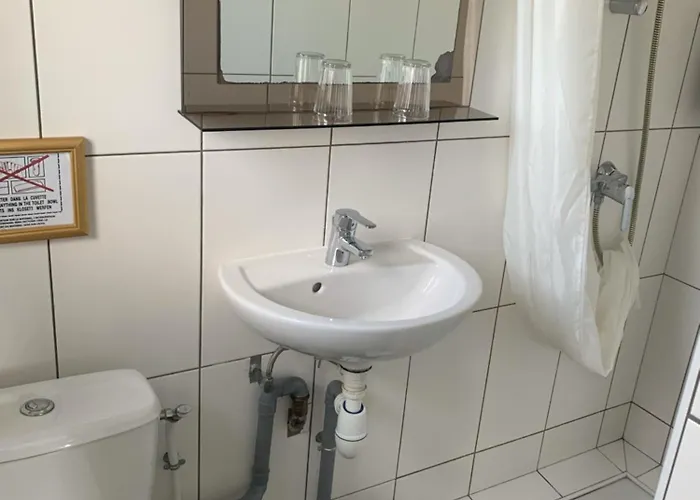 Hotel Fine