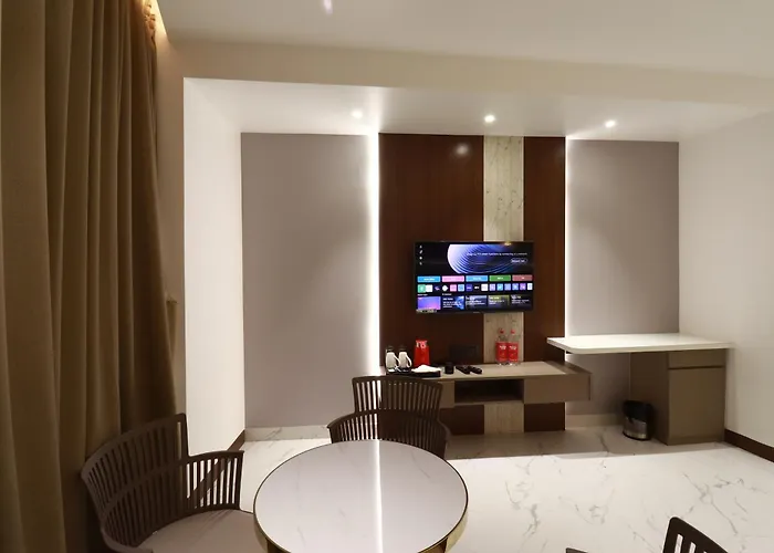 Hotel Lemore Stay & Dine