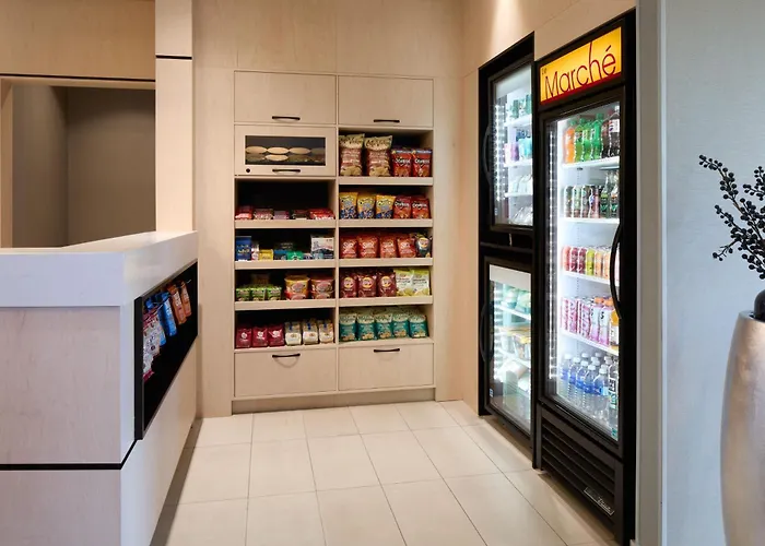 Fairfield Inn & Suites By Marriott Montreal Airport
