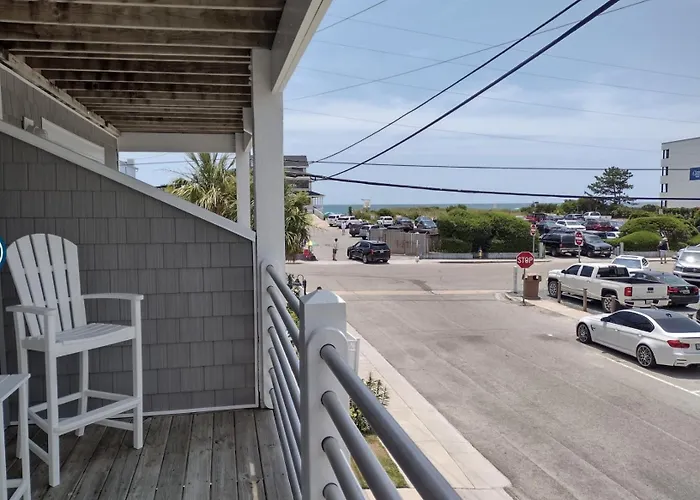 Sandpeddler Inn And Suites