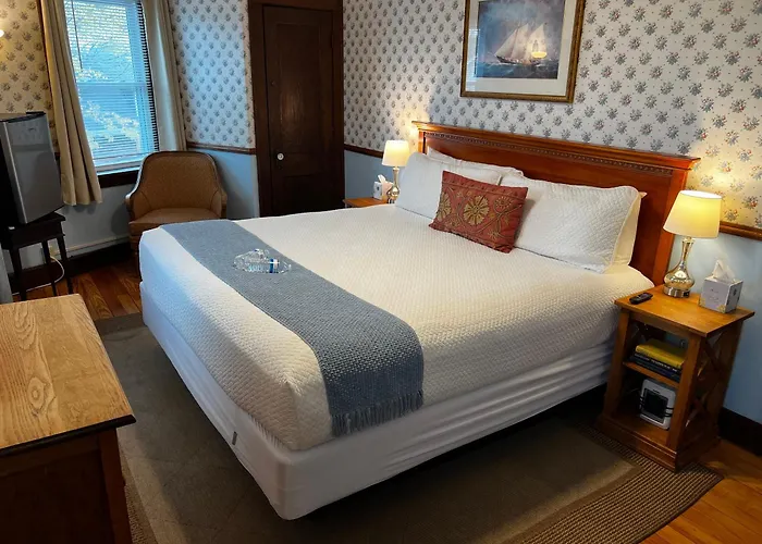 Historic Hotel Nichols