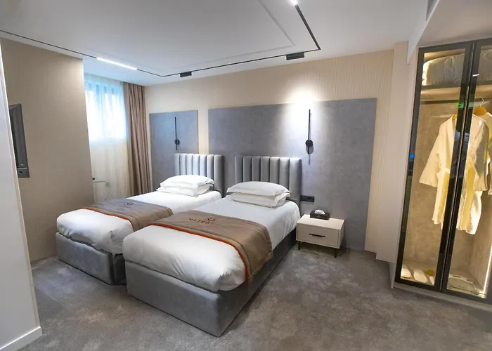 Metropol Hotel