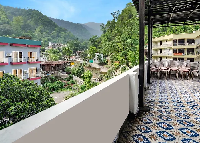 Super Townhouse Tapovan