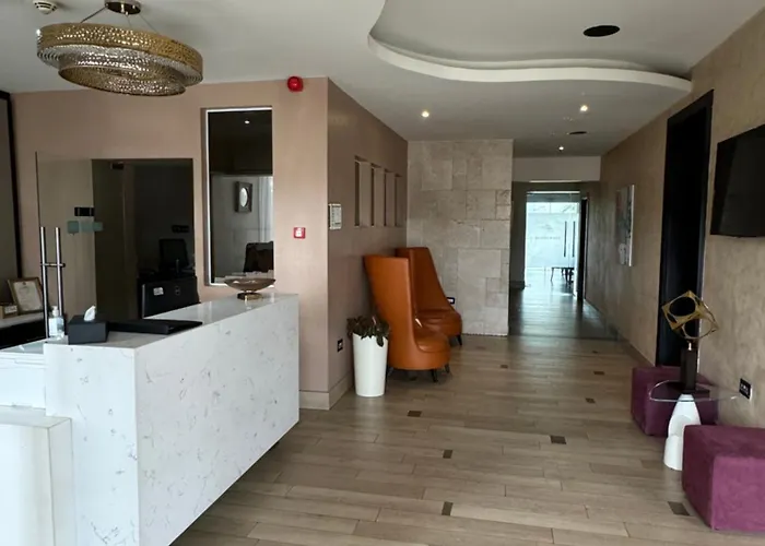 The Palms By Eagles Airport Residential