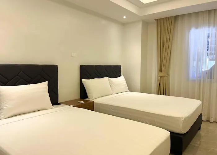 D' Elmer's Place Hotel