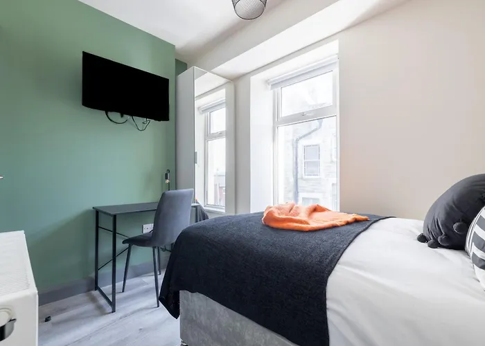 Private Double Rooms By Travel Lets Short Term Rental Agency In Derry City Centre