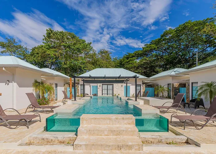 Villas Vr Beachwalk Avellanas