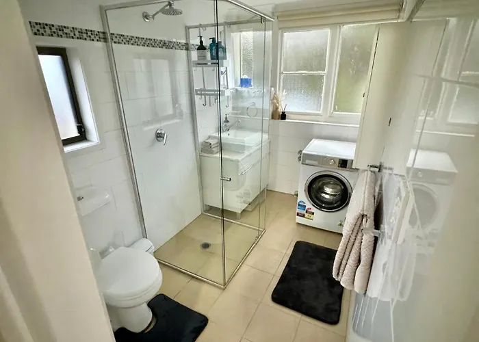 One Bed Apartment - Coogee Beach
