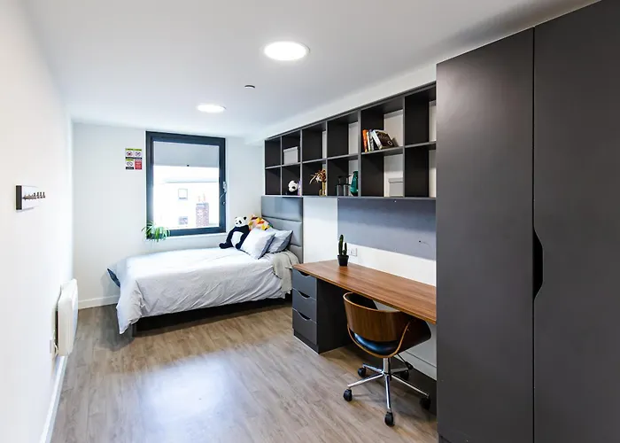 New Era Living - Private Rooms Next To Bramall Lane