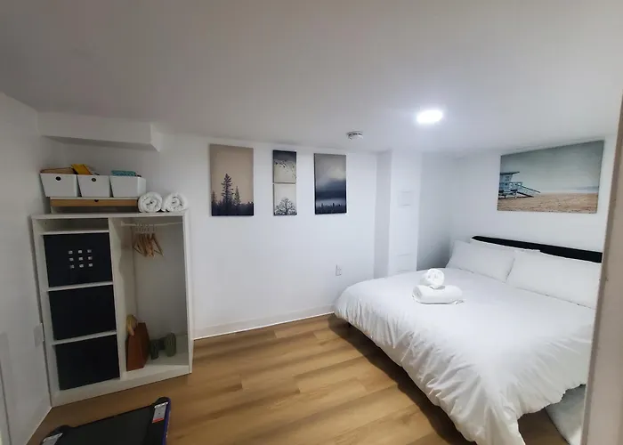 Choice Downtown 2Br Lower Suite & 3Br Duplex