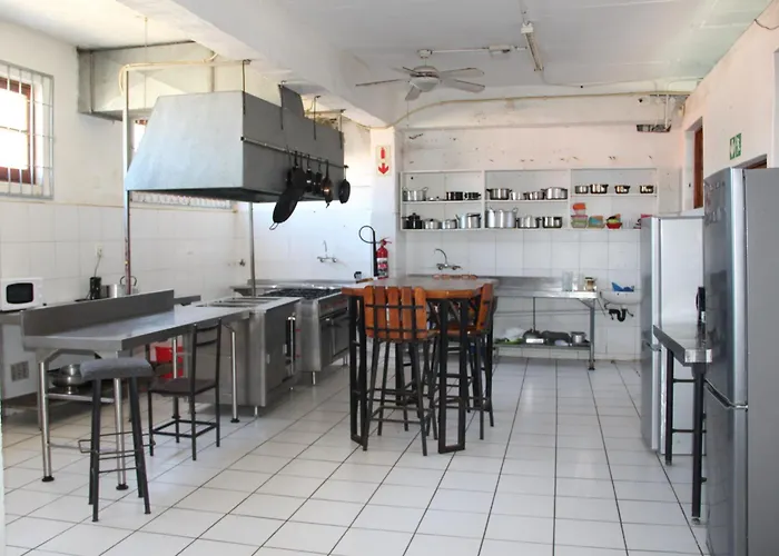 Oceanic Flashpackers Accommodation