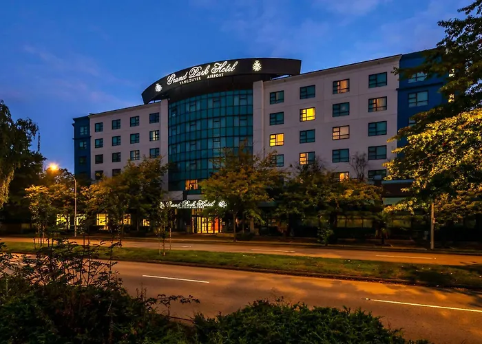 Grand Park Hotel Vancouver Airport, An Ascend Collection Hotel