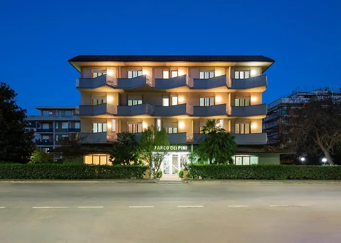 Hotel Parco Dei Pini - 100Mt Dal Mare