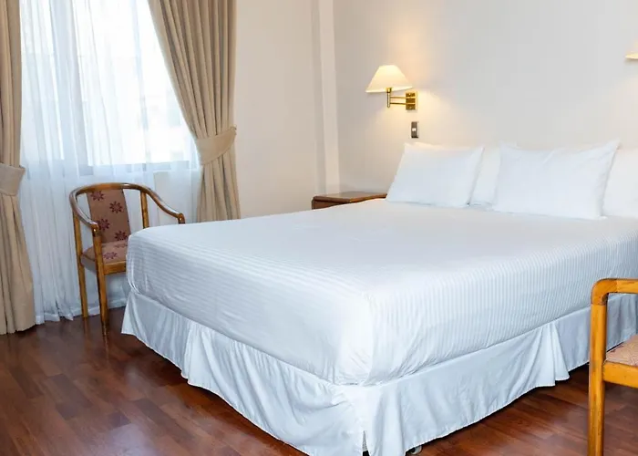 Hotel Francisco De Aguirre