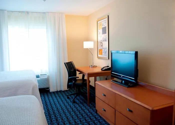 Fairfield Inn & Suites Ames