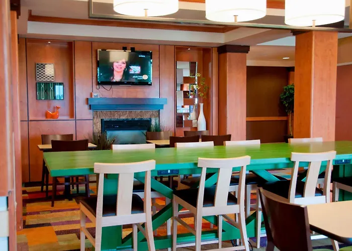 Fairfield Inn & Suites Ames