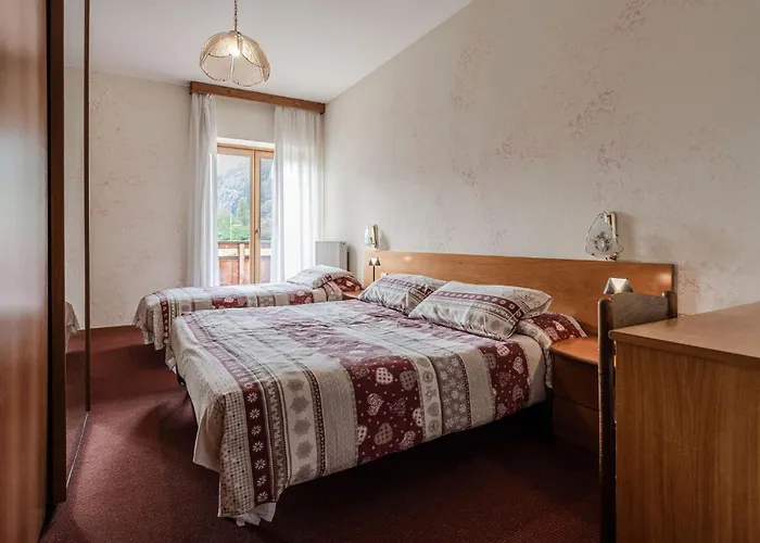 Hotel Job