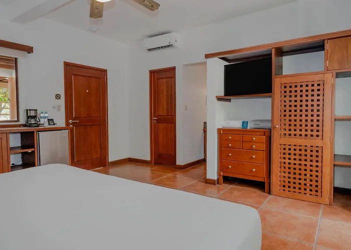 Boca Olas Resort Villas