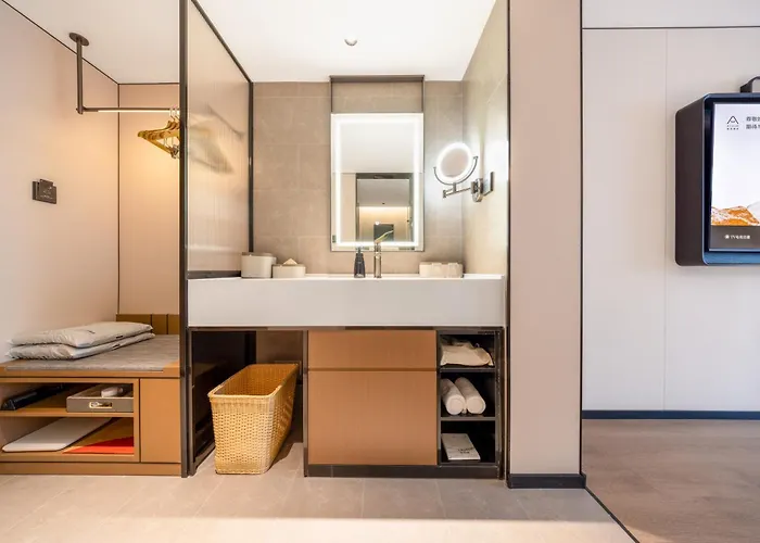 Atour Hotel Beijing Zhongguancun Xisanqi Digital Culture Industrial Park