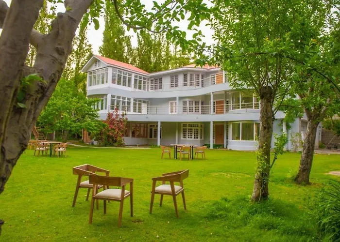 Kentish Lodge