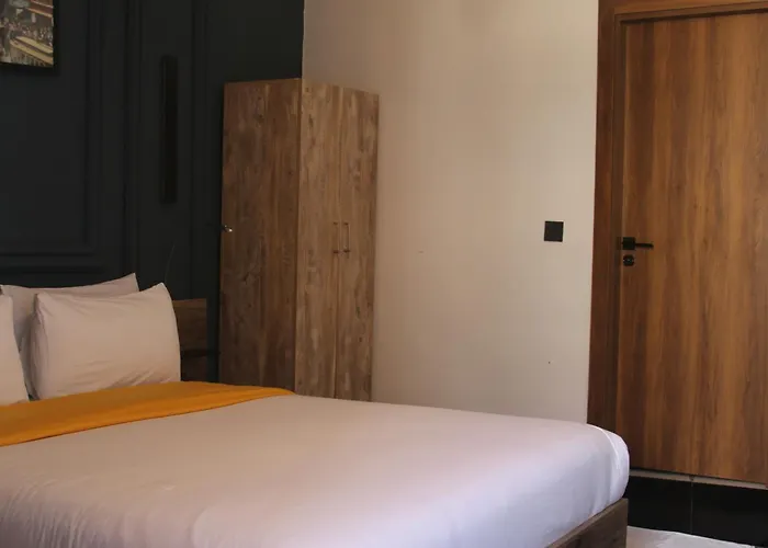 The Hotel Syracuse