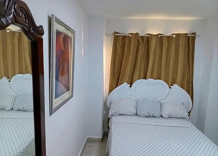 Mirador Colonial, En El Residencial Riviera Colonial