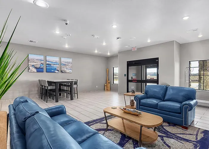 Riverstone Suites By Cobblestone Hotels - Chippewa Falls