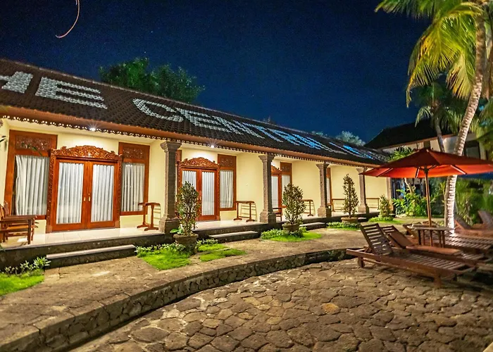 The Central Lovina Hotel & Restaurant