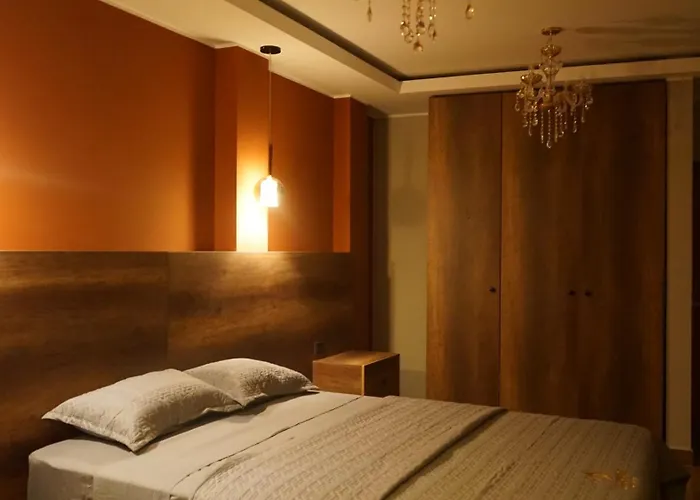 Ukumari Hotel