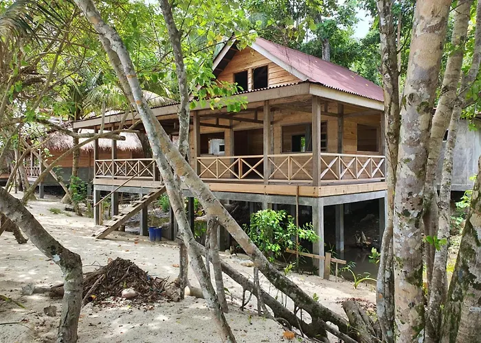Sunset Surfing Villas Mentawai