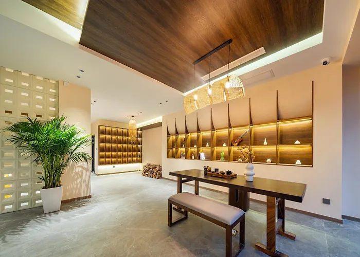 Lingxi Riverview Boutique Homestay - Phoenix Ancient Town