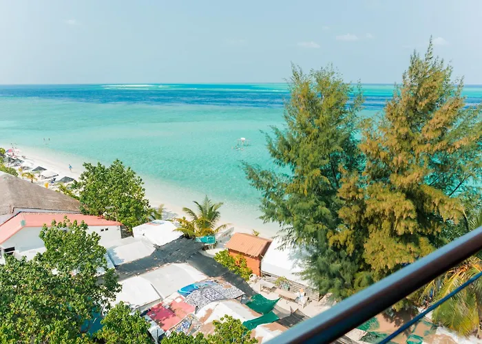 Aimi Beach, Gulhi Island, Maldives
