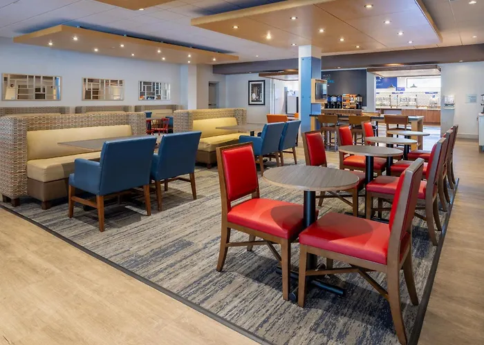 Holiday Inn Express & Suites Ft. Washington - Philadelphia By Ihg