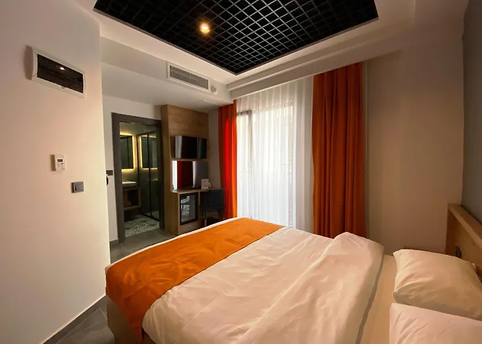 MOPE Hotel