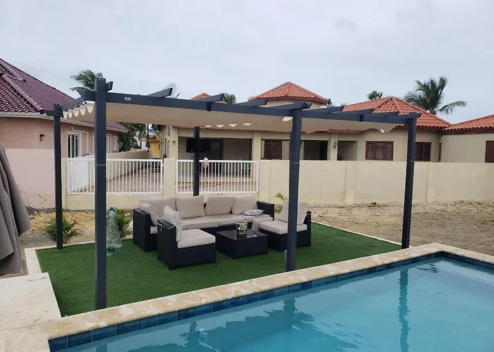 Adele'S Apartment With Pool, 5 Minutes Walk To The Beach