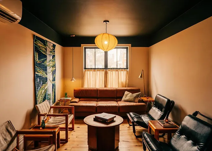 Somewhere Inn Collingwood Boutique Hotel