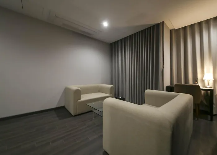 H Avenue Hotel Sangmu Branch