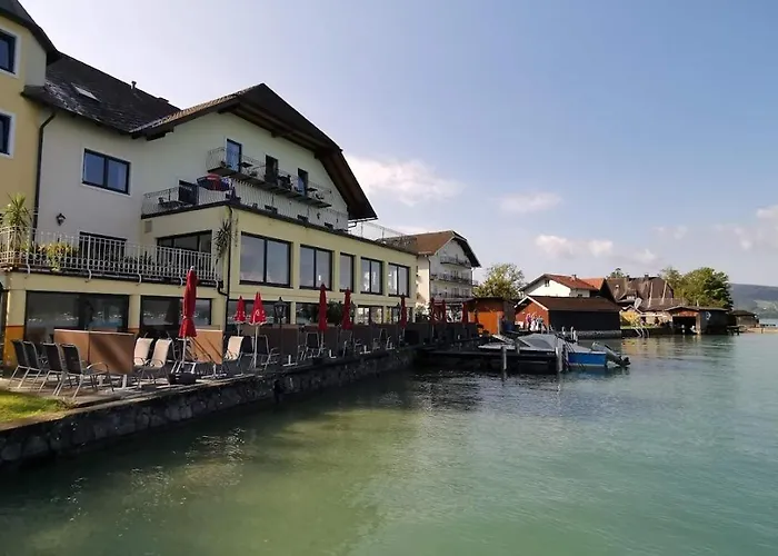 Gasthof mit Seeterasse&Appartements Zur Landeroith